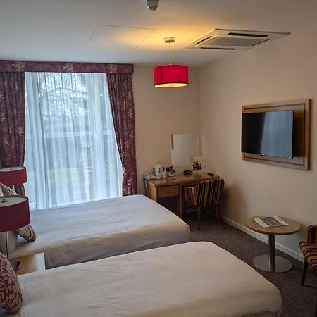Best Western Homestead Court Hotel Welwyn Garden City Exterior photo