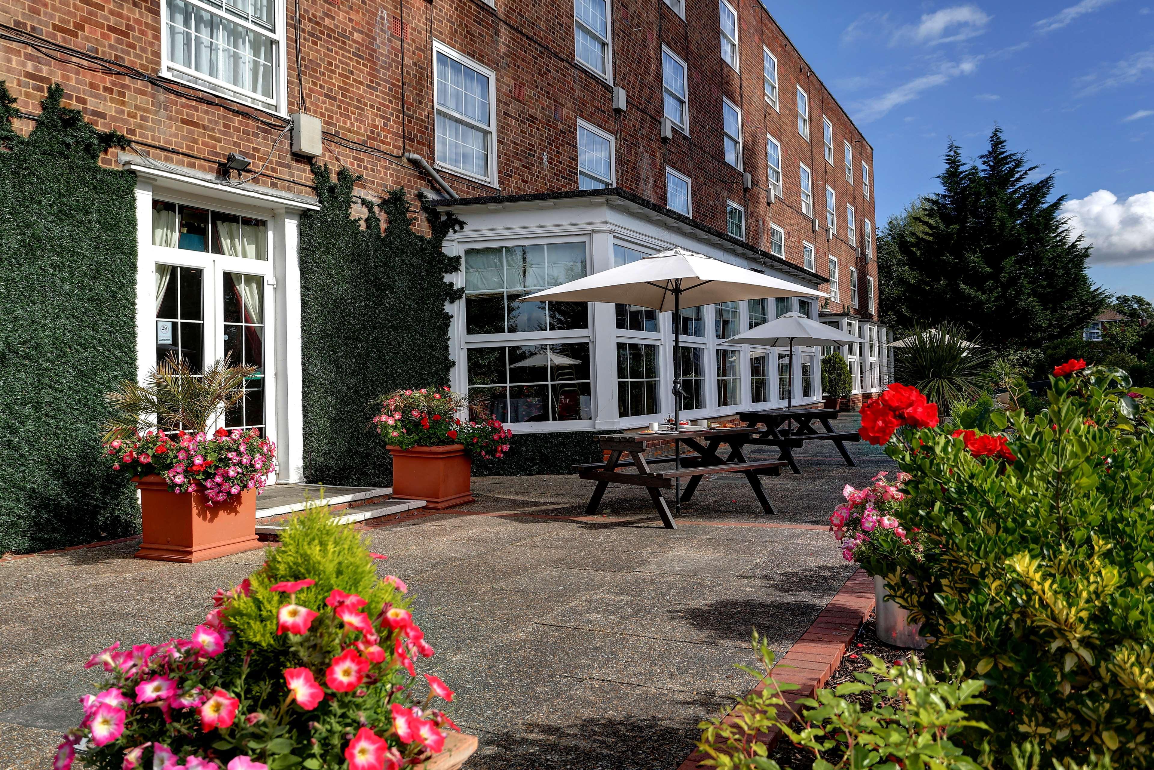 Best Western Homestead Court Hotel Welwyn Garden City Exterior photo