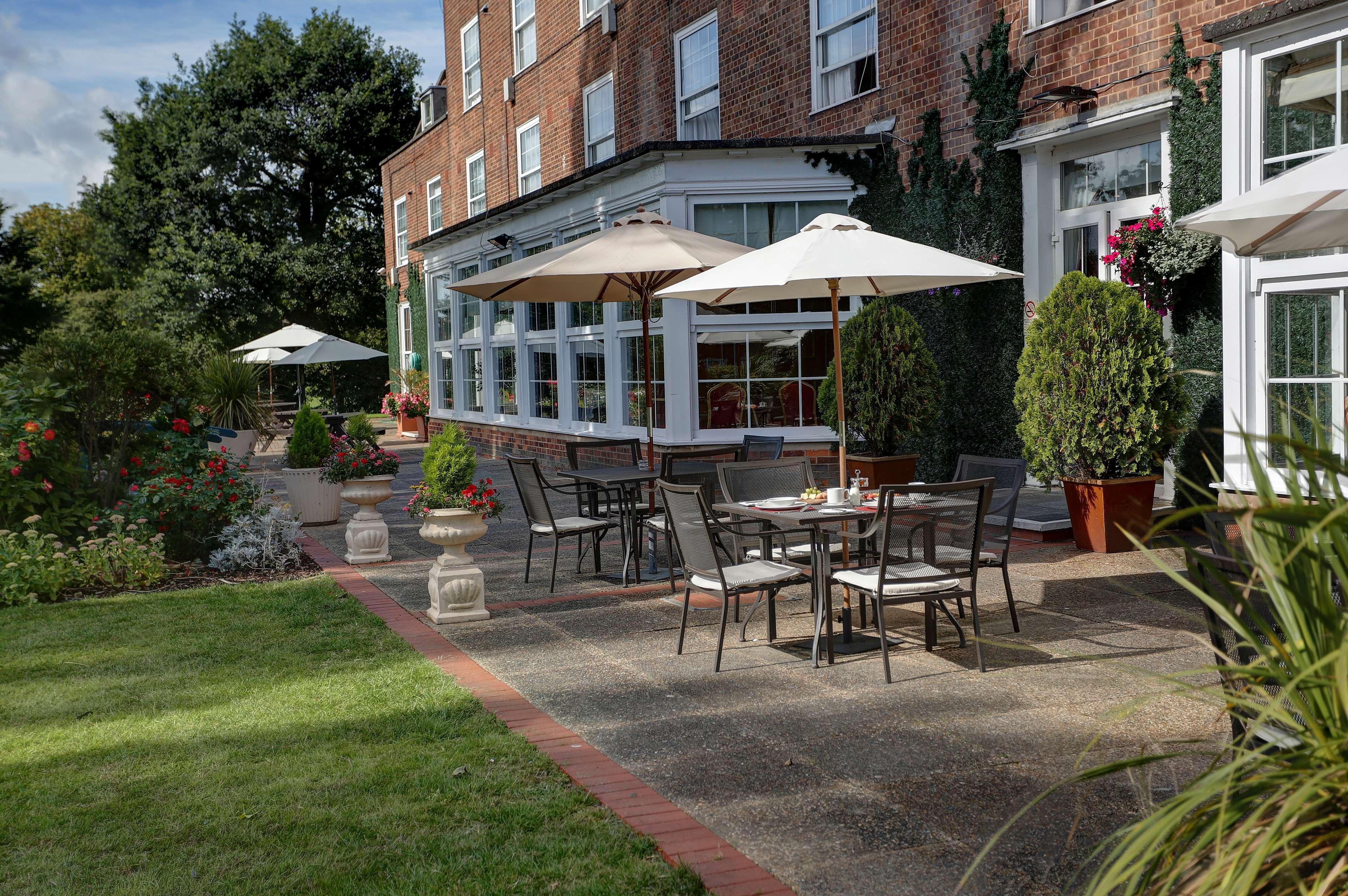Best Western Homestead Court Hotel Welwyn Garden City Exterior photo