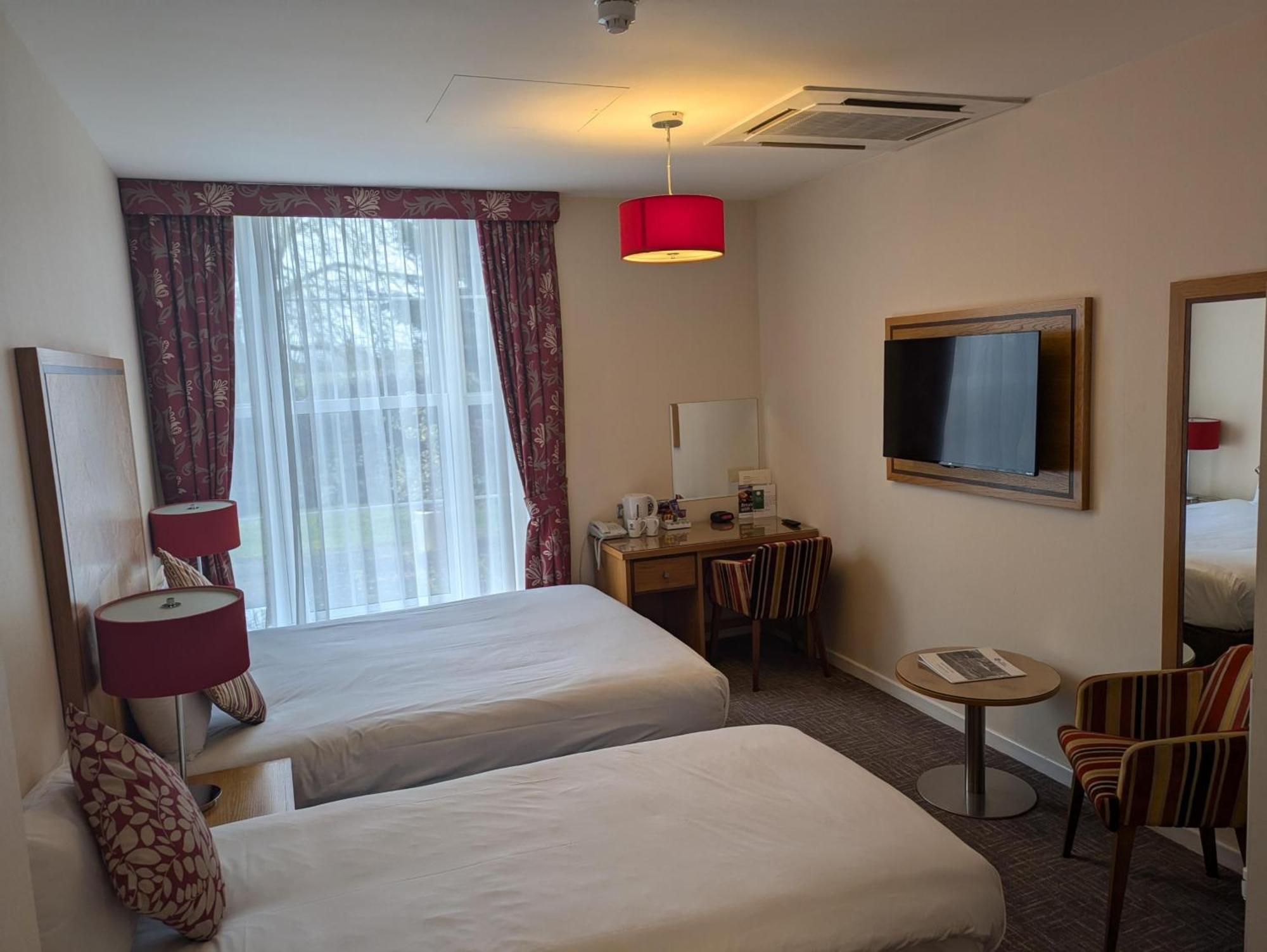 Best Western Homestead Court Hotel Welwyn Garden City Exterior photo