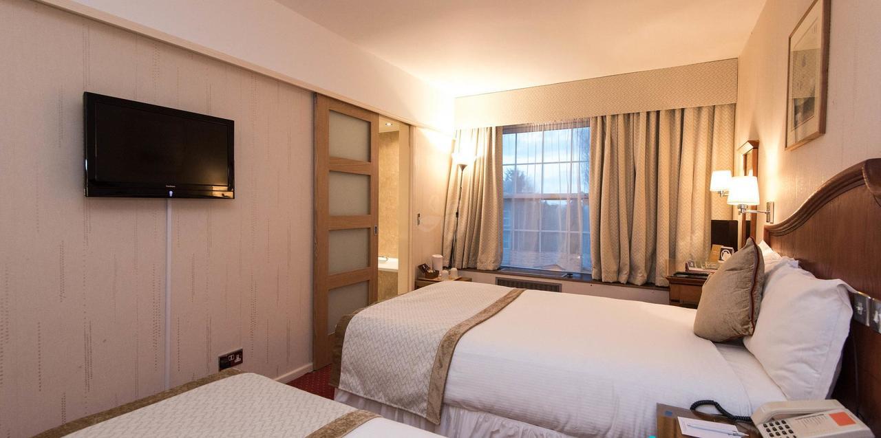 Best Western Homestead Court Hotel Welwyn Garden City Exterior photo