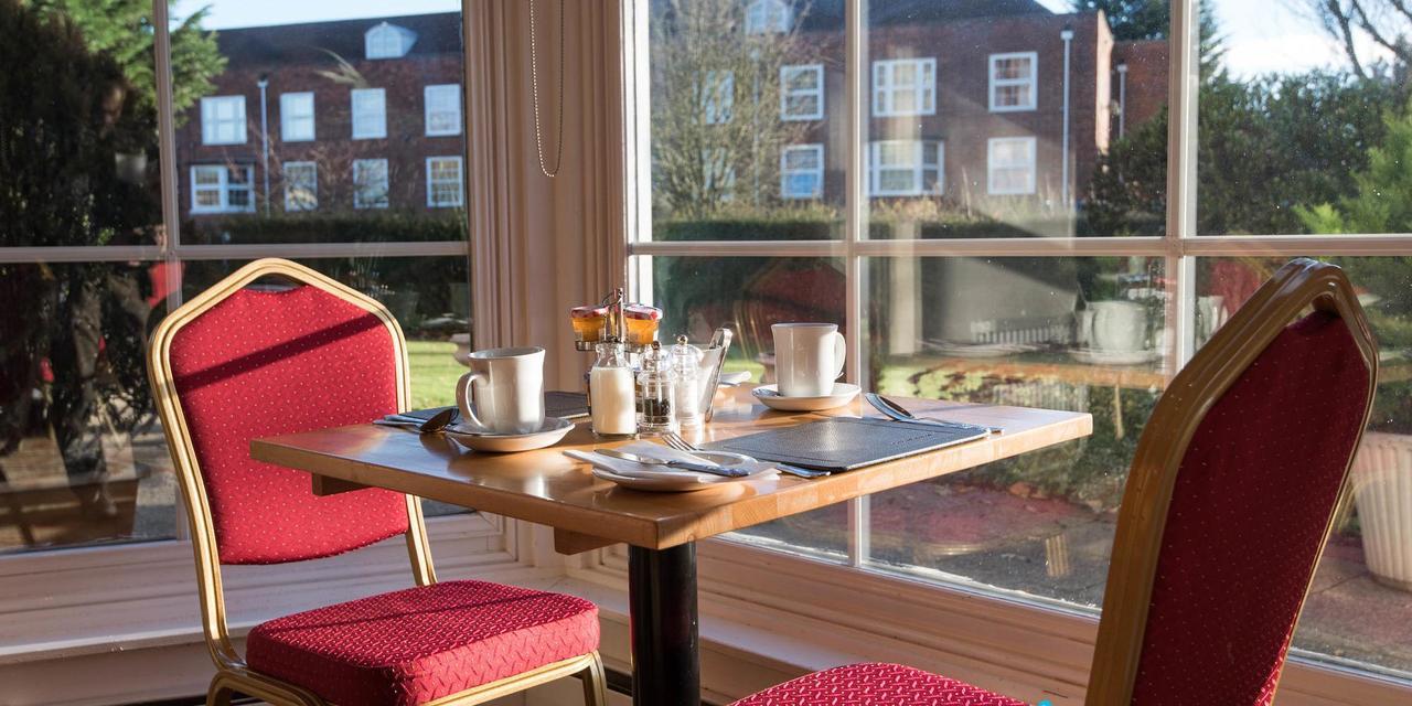 Best Western Homestead Court Hotel Welwyn Garden City Exterior photo